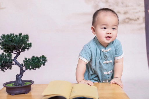 忻州宝宝爱吐奶是什么原因